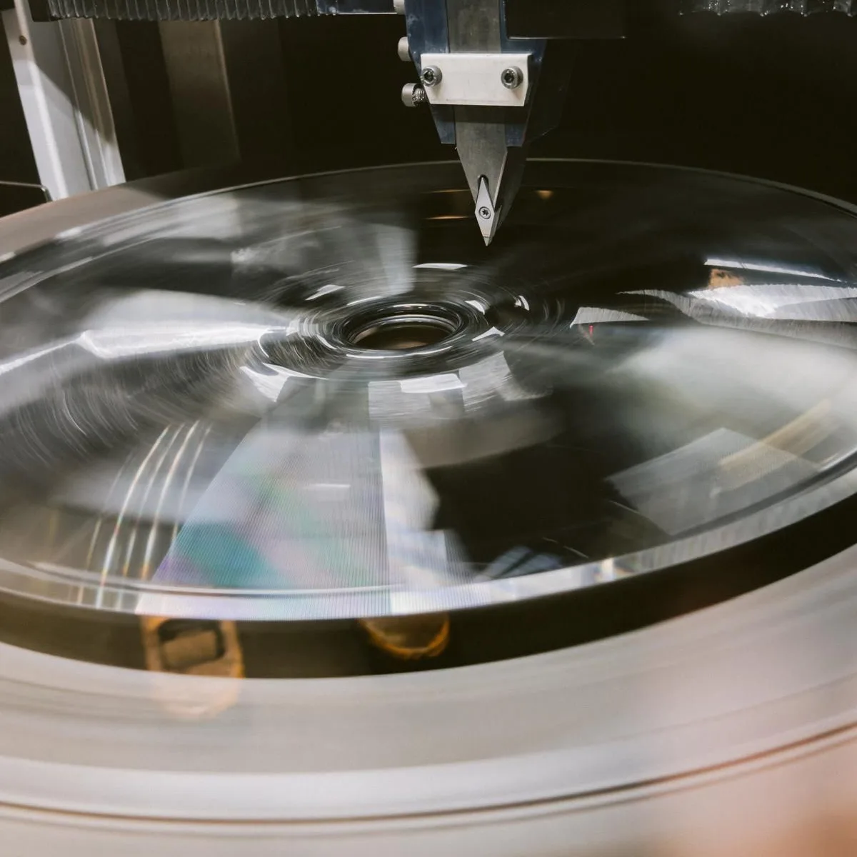 bbfe4eb2-35ad-4334-91fc-9d56a2a7b886 Diamond Cut In Progress